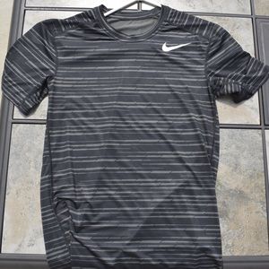 Men’s Nike Athletic shirt